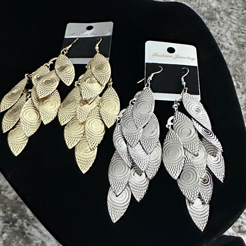 👑Gold or Silver Dangle Earrings